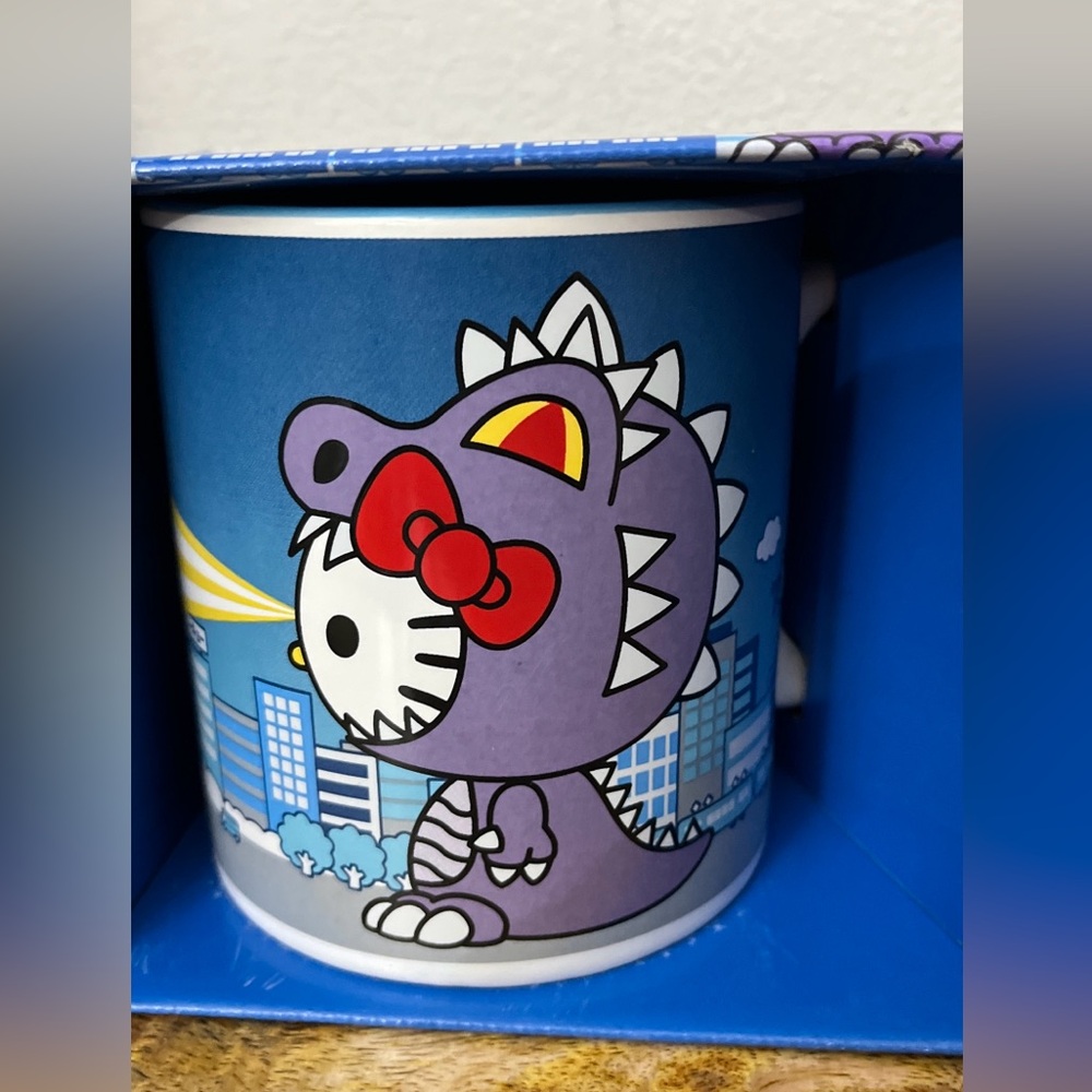 HELLO KITTY Space Godzilla Ceramic Mug Coffee cup 20 oz NEW Sanrio